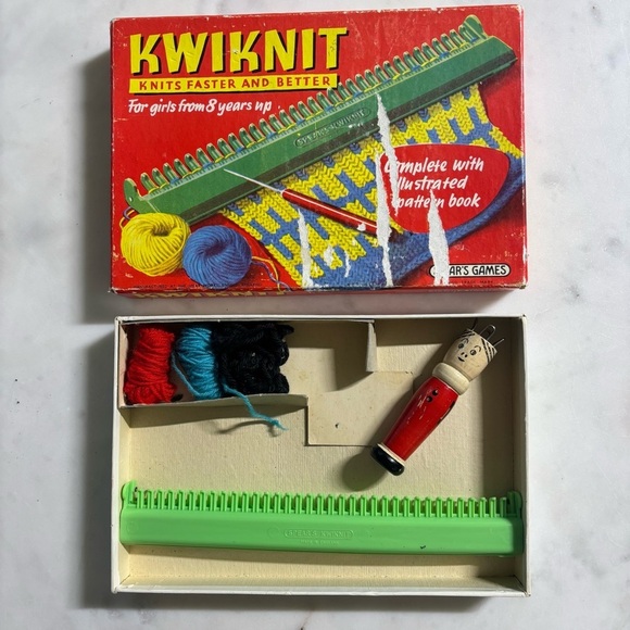 Vintage 60s made in England Spears Kwiknit child’s knitting and crocheting set - Picture 5 of 10